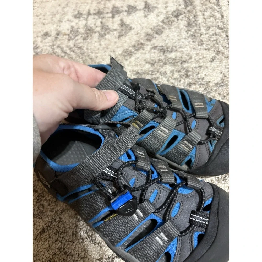 Boys Blue And Black Keen Closed Toe Sandals Size 2